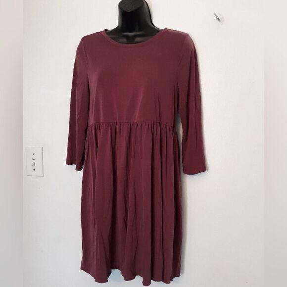 American Eagle Outfitters Dresses & Skirts - American Eagle burgundy babydoll dress